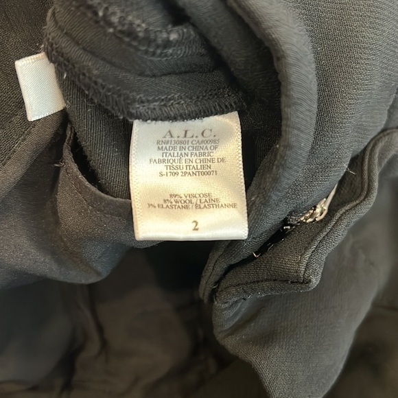 A.L.C. Black Skinny Ankle Pants Size 2 - Picture 9 of 9